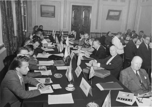Great Hall: Meeting of the 27th FIDE Congress, 1956