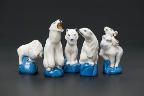 Animal World chess set (Beasts of the North vs. Beasts of the South)