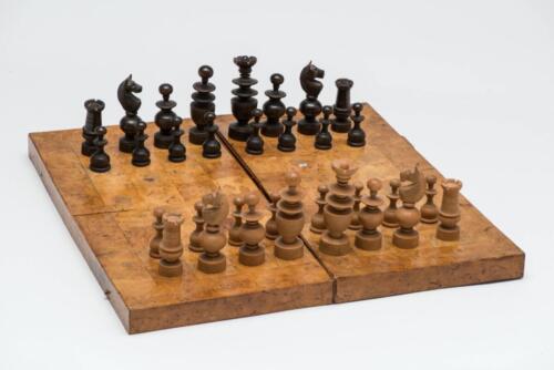 Шахматы в стиле «Режанс»